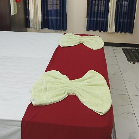 Sri Padmanabha Tourist Home Тривандрум Экстерьер фото